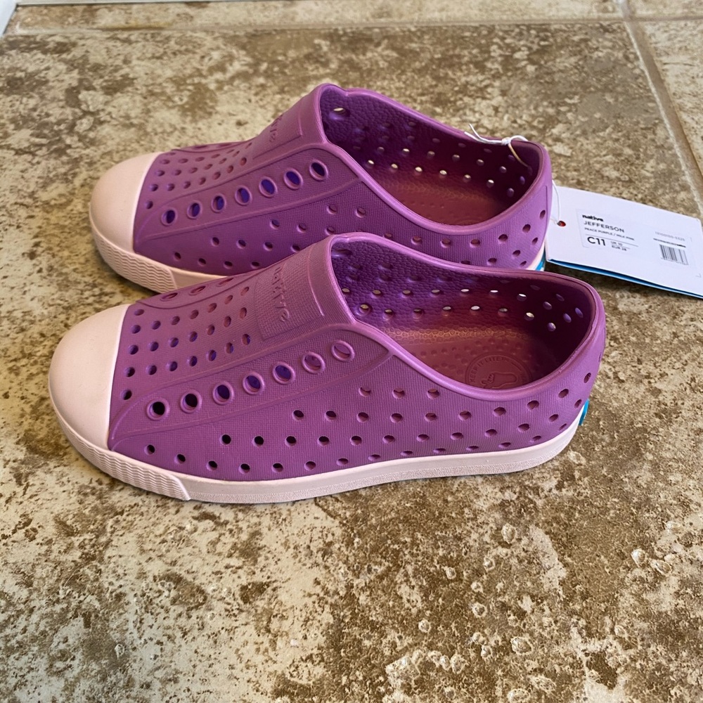 Native Jefferson Purple Shoes Size 11